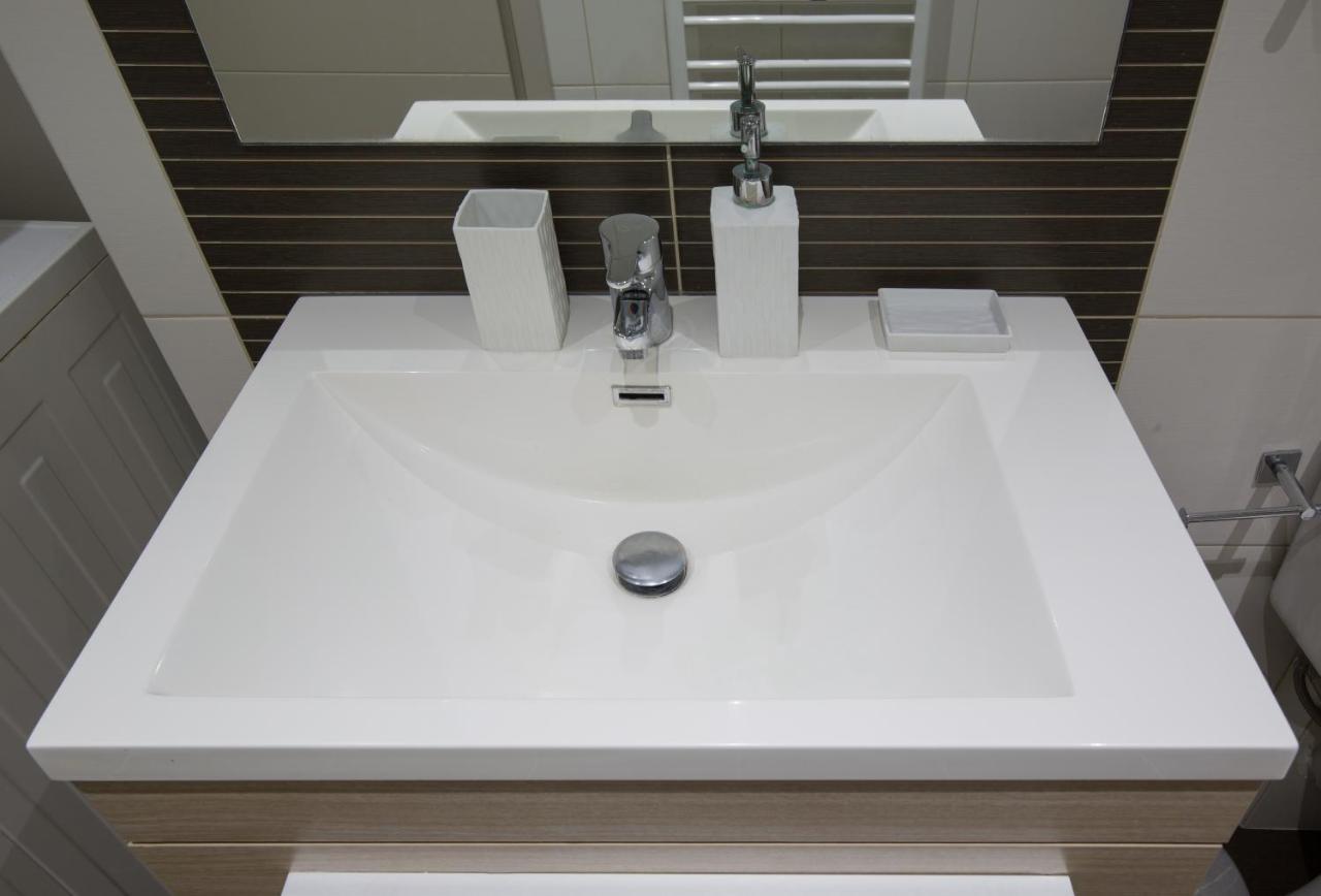 Lovely New Βuild Flat Near Metro - Free Parking เอเธนส์ ภายนอก รูปภาพ